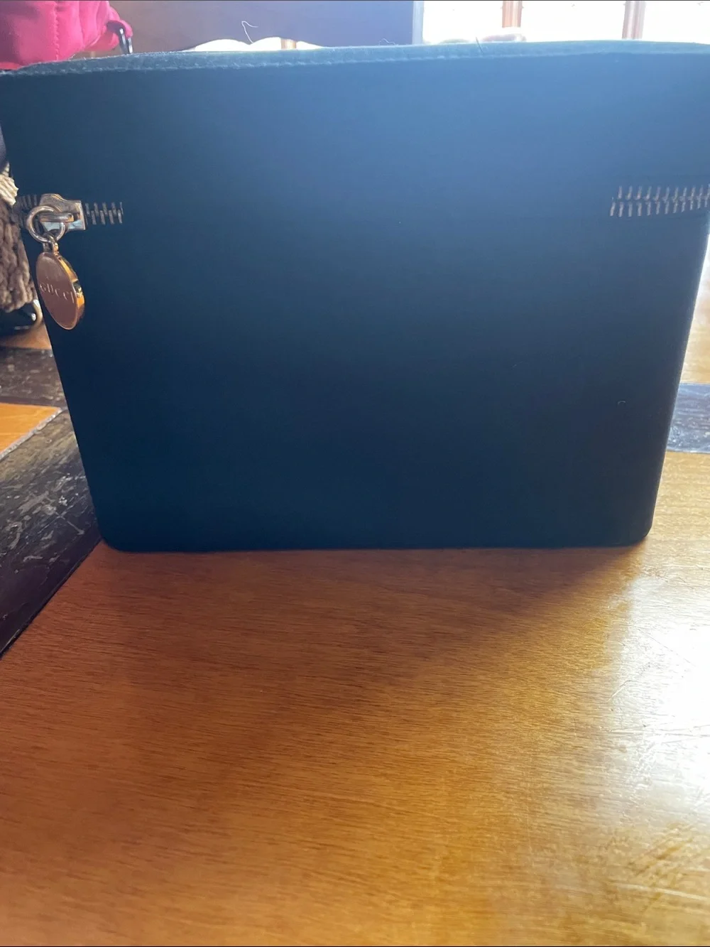 Gucci Black Cosmetic Case with Gold Logo and Zipper